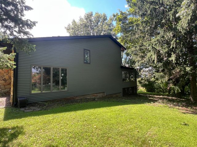 28024 230th Street, Leclaire, IA 52753
