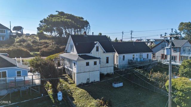 33850 East Lane, Albion, CA 95410