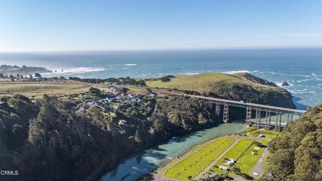 33850 East Lane, Albion, CA 95410