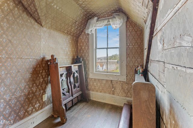 33850 East Lane, Albion, CA 95410