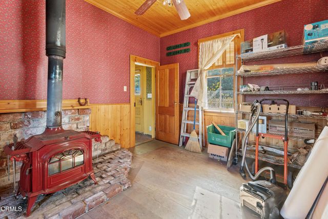 33850 East Lane, Albion, CA 95410