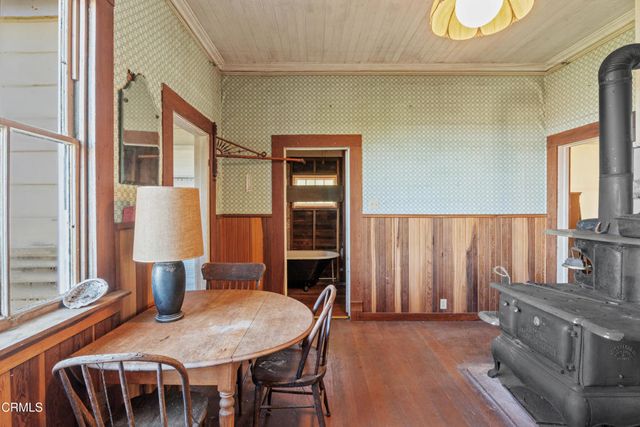 33850 East Lane, Albion, CA 95410