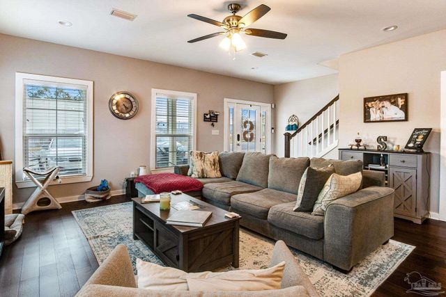 724 S N St, Pensacola, FL 32502