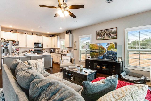 724 S N St, Pensacola, FL 32502