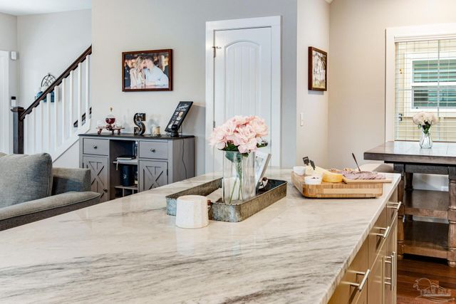 724 S N St, Pensacola, FL 32502