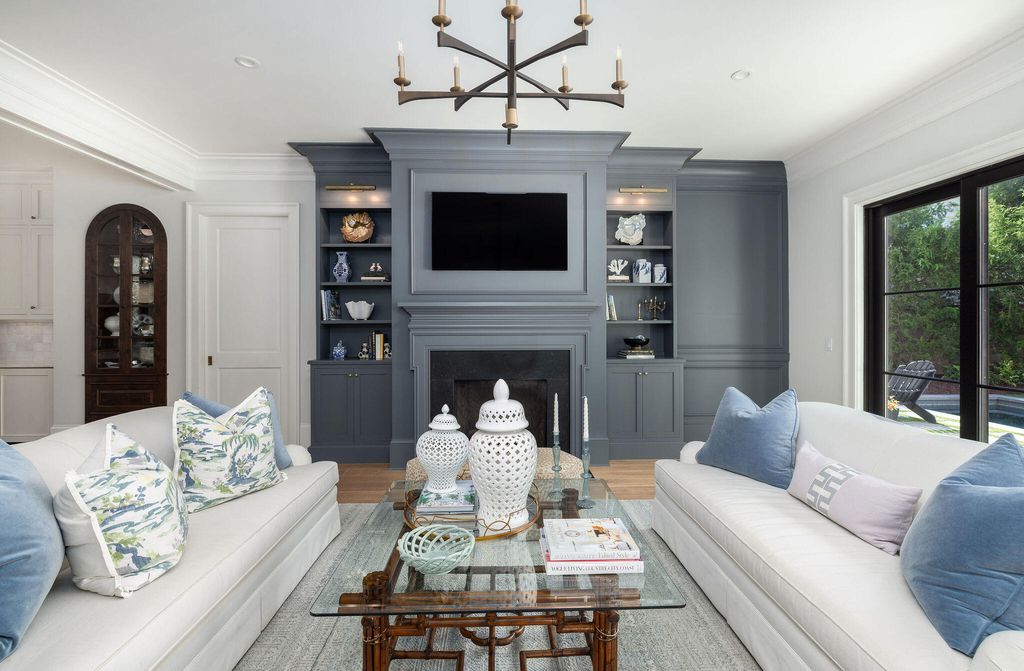 Image 11 of property listing at 48 Robert Mills Circle, Mount Pleasant, SC 29464