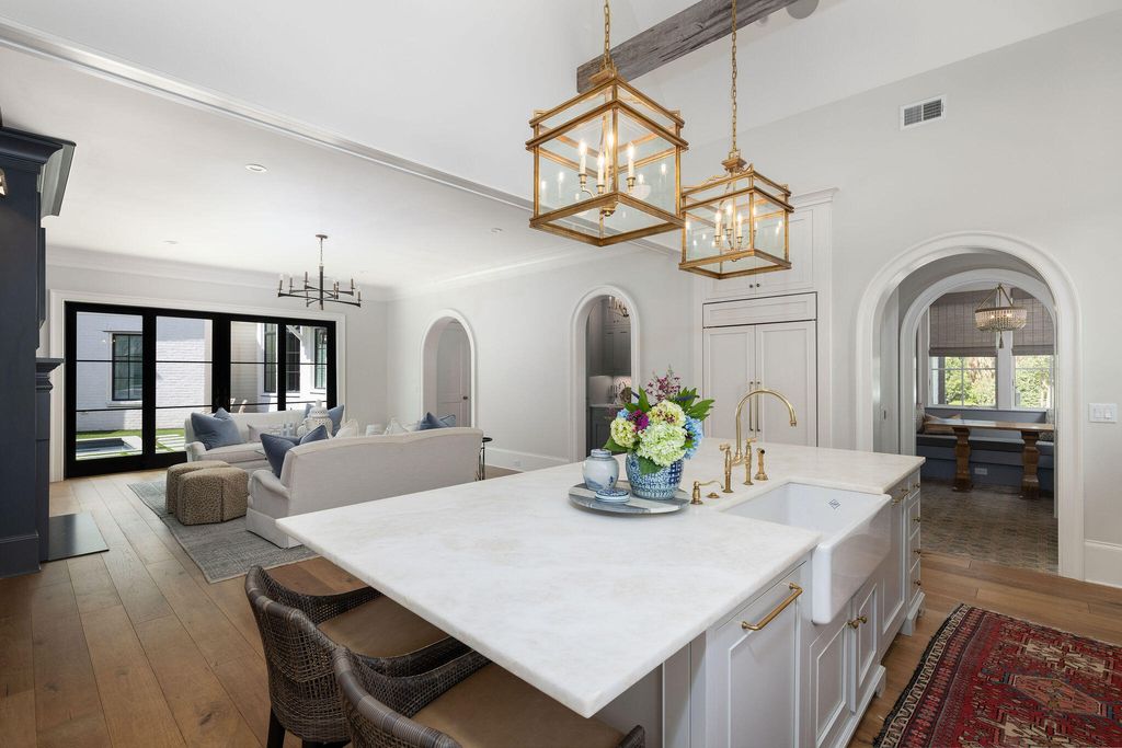 Image 16 of property listing at 48 Robert Mills Circle, Mount Pleasant, SC 29464