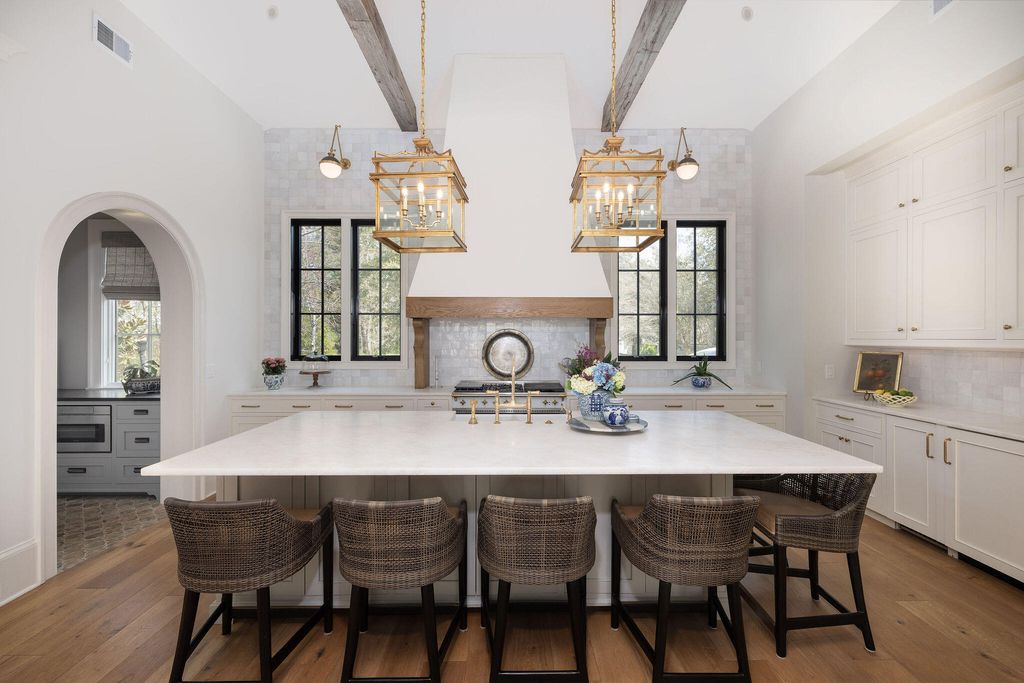 Image 17 of property listing at 48 Robert Mills Circle, Mount Pleasant, SC 29464