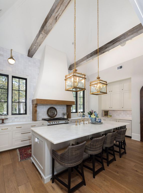 Image 18 of property listing at 48 Robert Mills Circle, Mount Pleasant, SC 29464