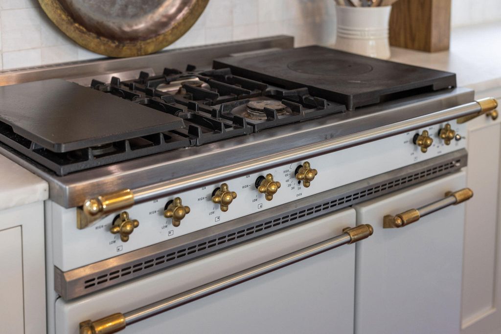 Image 23 of property listing at 48 Robert Mills Circle, Mount Pleasant, SC 29464