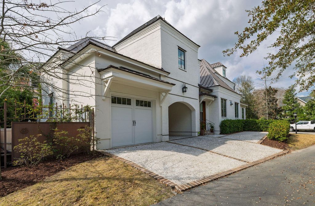 Image 72 of property listing at 48 Robert Mills Circle, Mount Pleasant, SC 29464