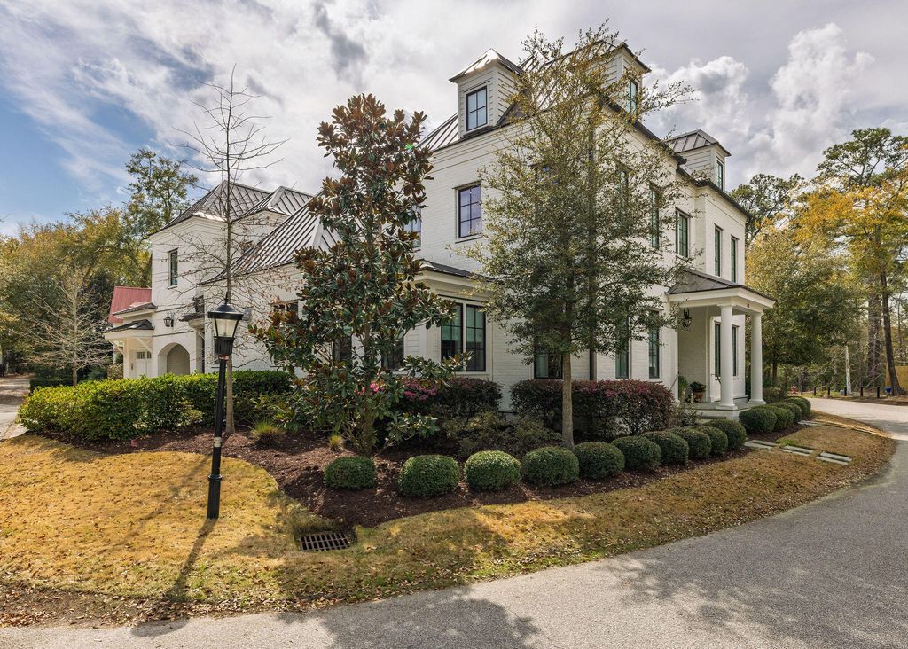 Image 73 of property listing at 48 Robert Mills Circle, Mount Pleasant, SC 29464