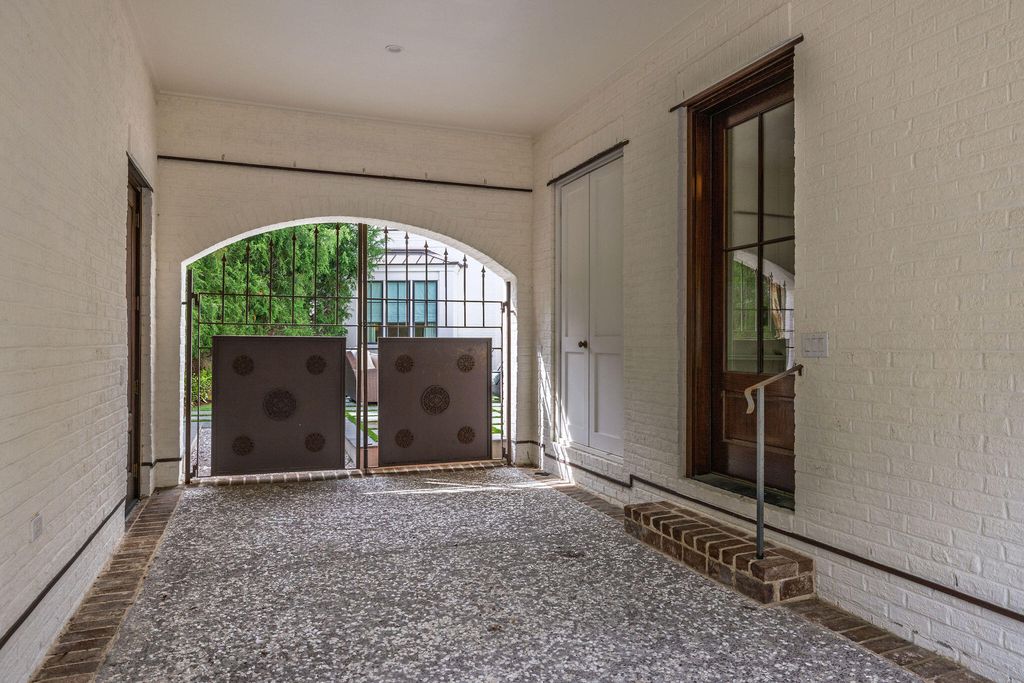 Image 74 of property listing at 48 Robert Mills Circle, Mount Pleasant, SC 29464