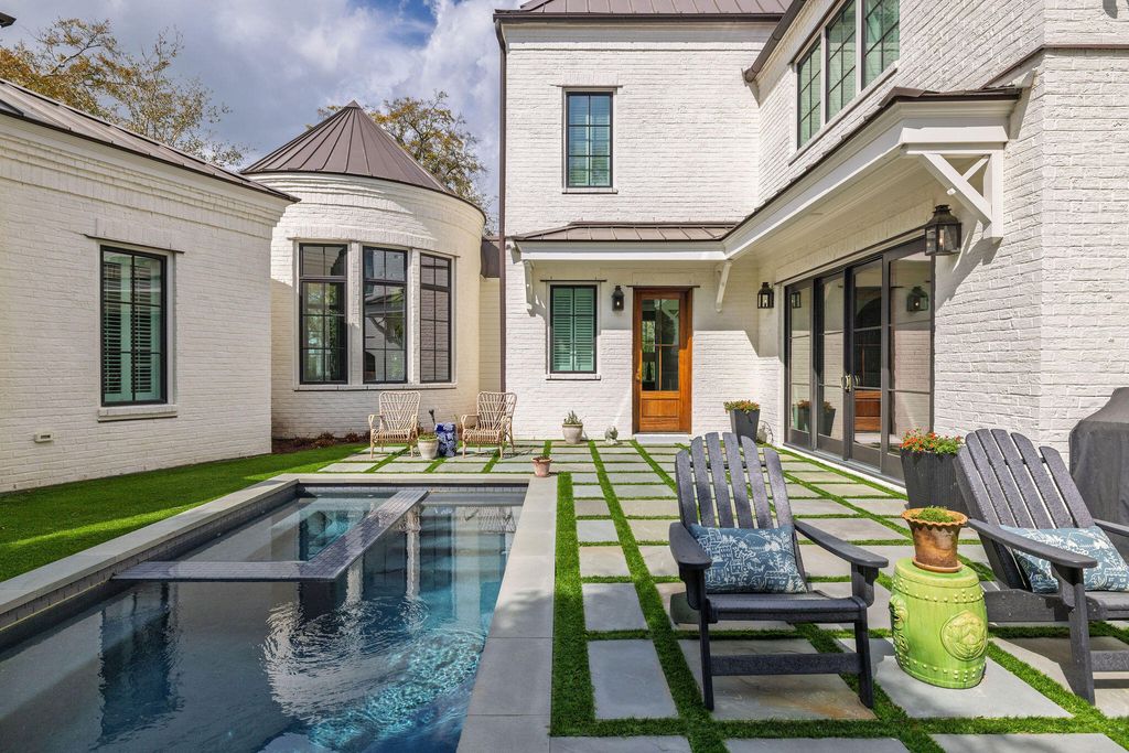 Image 76 of property listing at 48 Robert Mills Circle, Mount Pleasant, SC 29464