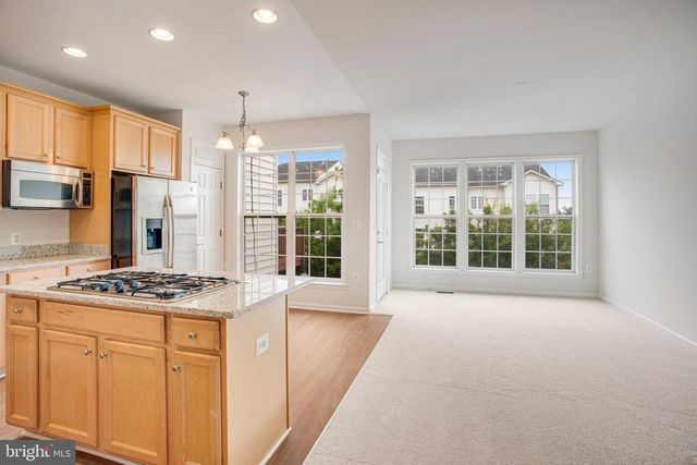 16349 FLOTSAM LN, Woodbridge, VA 22191