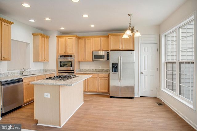 16349 FLOTSAM LN, Woodbridge, VA 22191