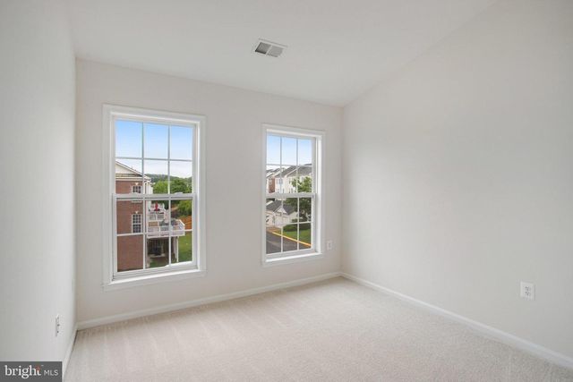 16349 FLOTSAM LN, Woodbridge, VA 22191
