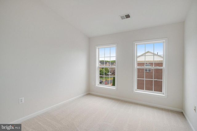16349 FLOTSAM LN, Woodbridge, VA 22191