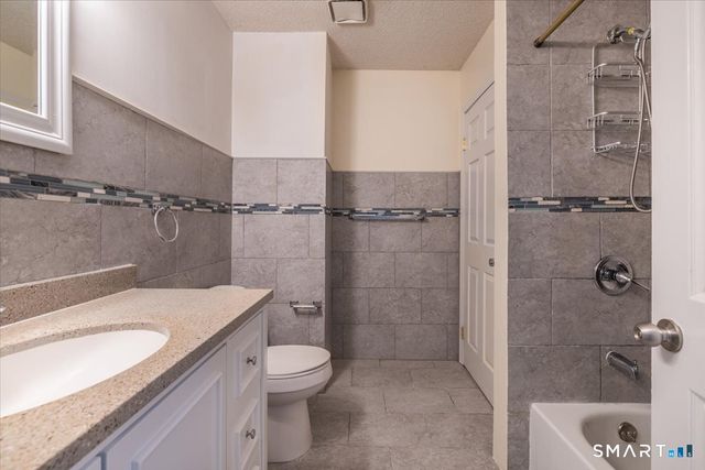 289 Broad Street 289, Bridgeport, CT 06604