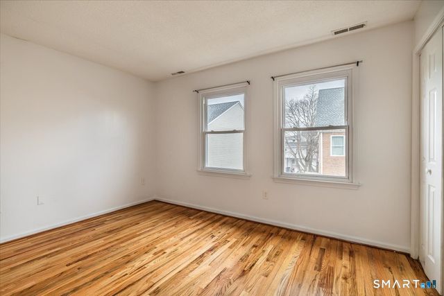 289 Broad Street 289, Bridgeport, CT 06604