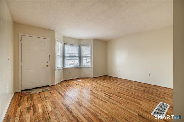 289 Broad Street 289, Bridgeport, CT 06604