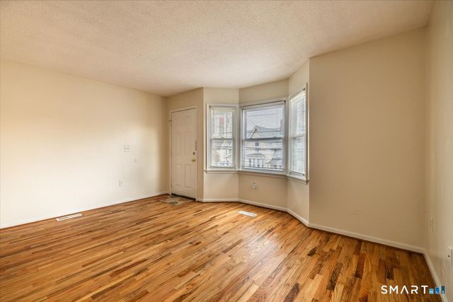 289 Broad Street 289, Bridgeport, CT 06604