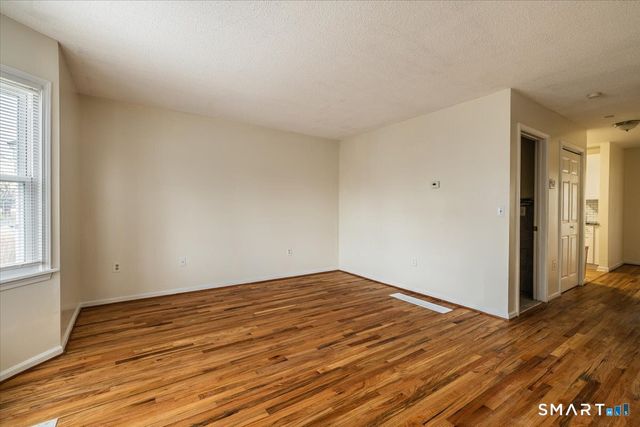 289 Broad Street 289, Bridgeport, CT 06604