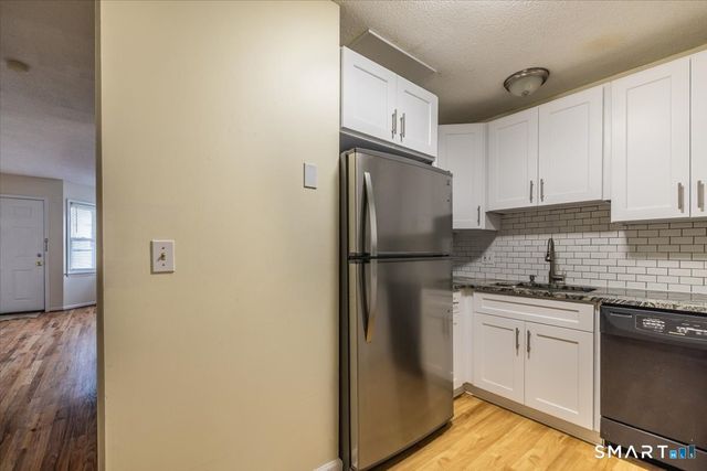 289 Broad Street 289, Bridgeport, CT 06604