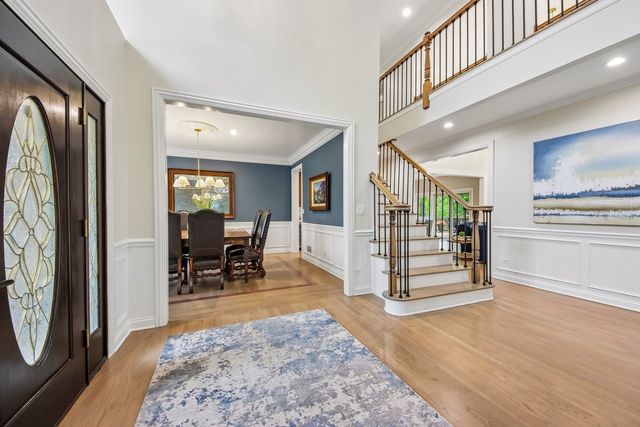 1620 Mulberry Drive, Libertyville, IL 60048