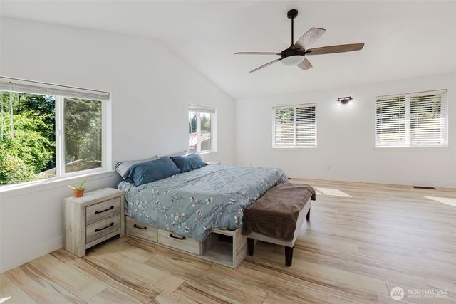 70 Tahuyeh Drive W, Bremerton, WA 98312