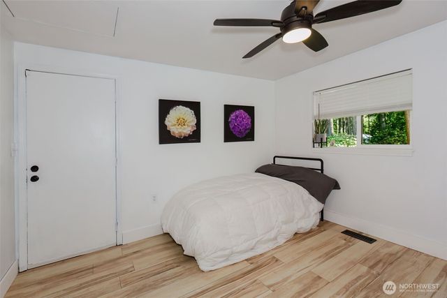 70 Tahuyeh Drive W, Bremerton, WA 98312