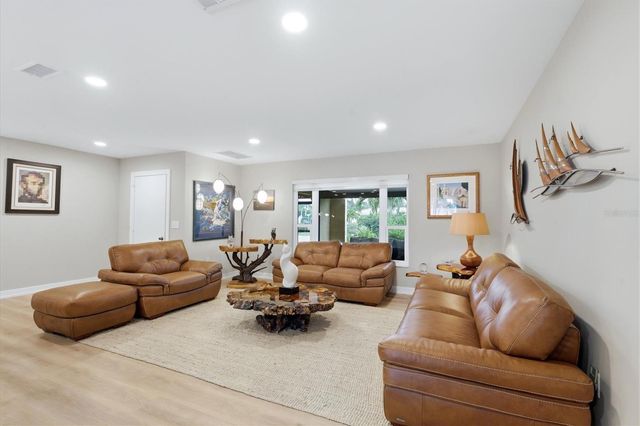 440 W GATE DRIVE, Venice, FL 34285