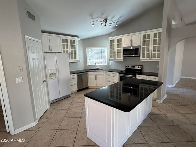 16435 S 43RD Street, Phoenix, AZ 85048