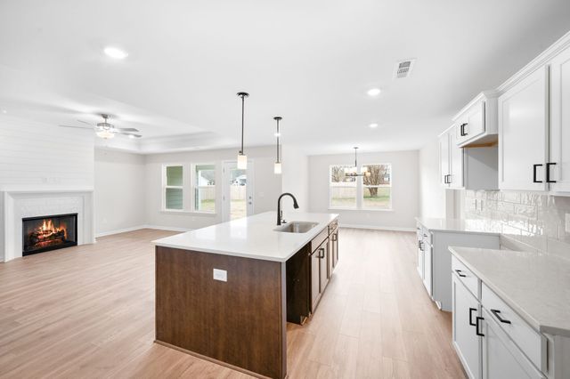 622 Brookside Dr, Mount Pleasant, TN 38474