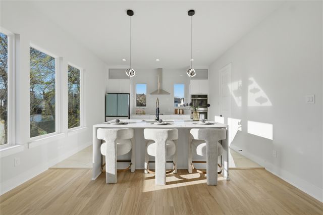 1121 Muncie Avenue, Dallas, TX 75212