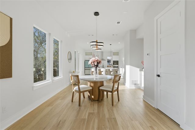 1121 Muncie Avenue, Dallas, TX 75212