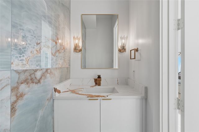 1121 Muncie Avenue, Dallas, TX 75212