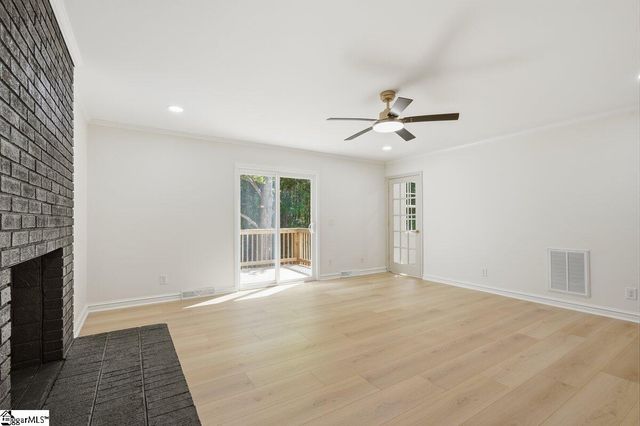 8 Overlook Court, Greenville, SC 29609