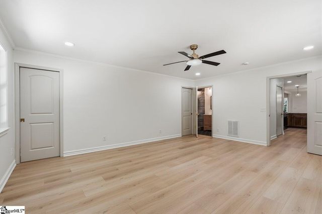 8 Overlook Court, Greenville, SC 29609