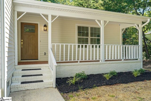8 Overlook Court, Greenville, SC 29609