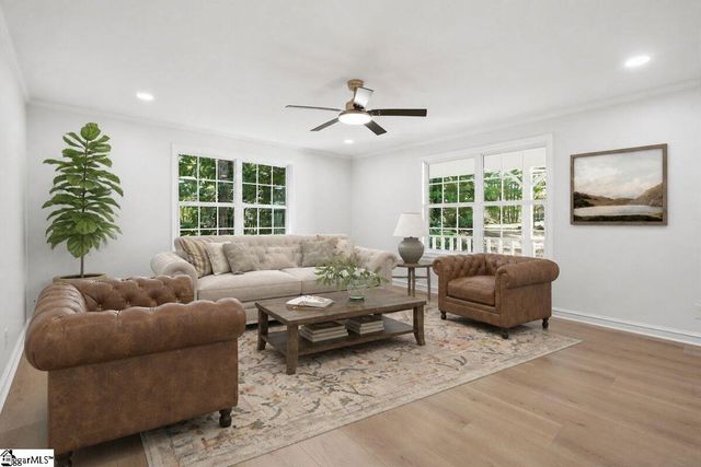 8 Overlook Court, Greenville, SC 29609