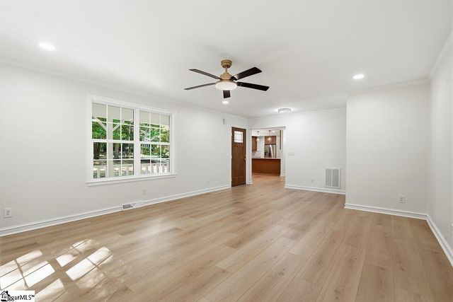 8 Overlook Court, Greenville, SC 29609
