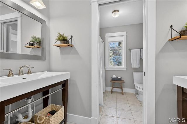 1303 Childress Avenue, St Louis, MO 63139