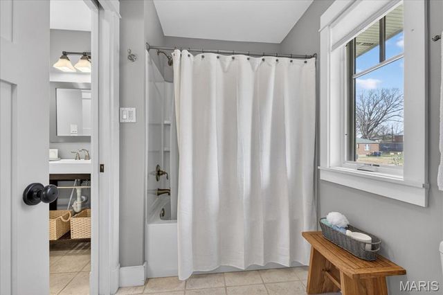 1303 Childress Avenue, St Louis, MO 63139