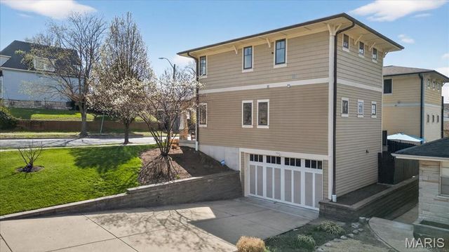 1303 Childress Avenue, St Louis, MO 63139