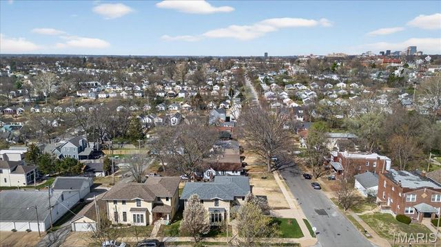 1303 Childress Avenue, St Louis, MO 63139