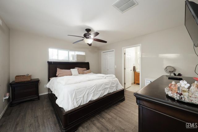 1604 Glenwood Drive, Bakersfield, CA 93306