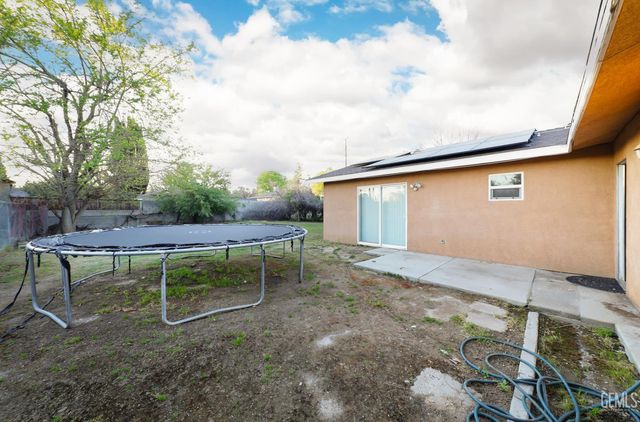 1604 Glenwood Drive, Bakersfield, CA 93306