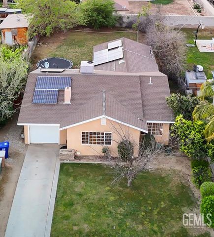 1604 Glenwood Drive, Bakersfield, CA 93306