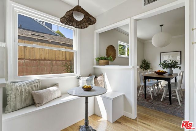 6945 Cedros Avenue, Los Angeles, CA 91405